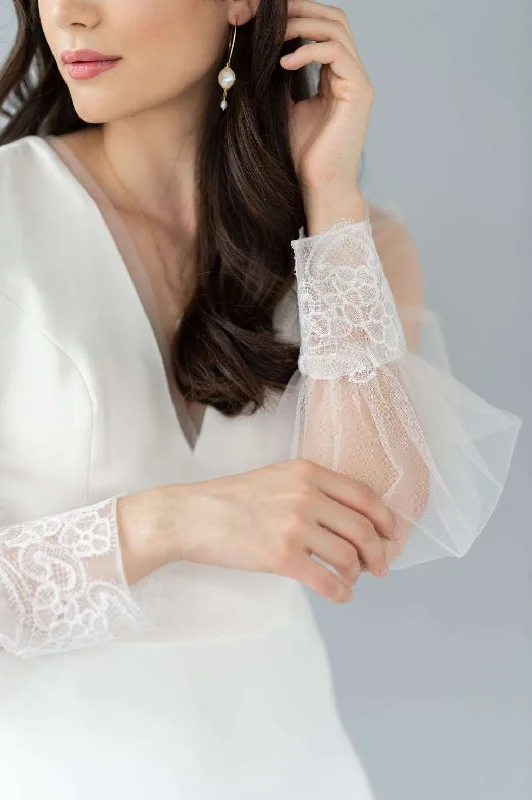 CLARA Off the Rack Wedding Dress