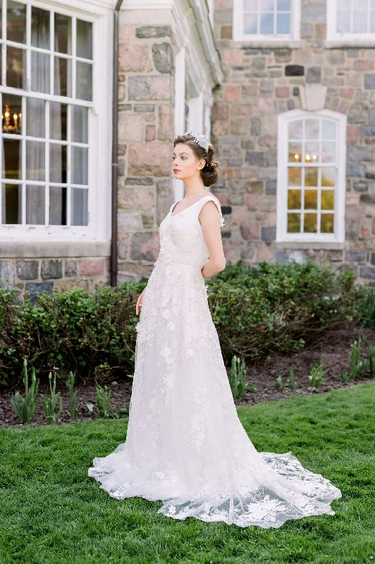 EMILY Classic A line Lace Wedding Dress