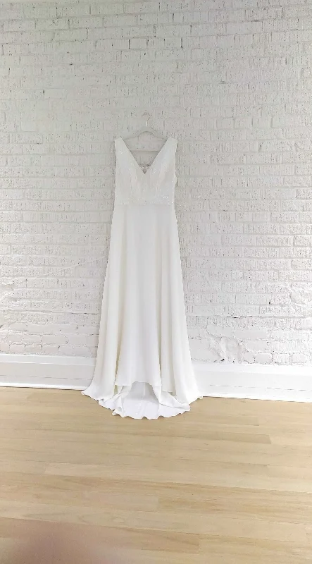 KEELY Off the Rack Crepe Wedding Dress