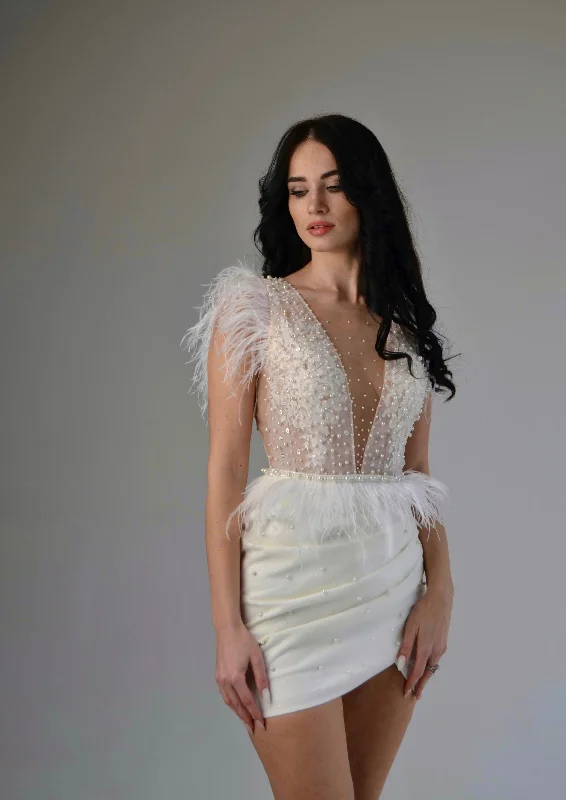 Mini wedding dress embroidered with feathers and beads