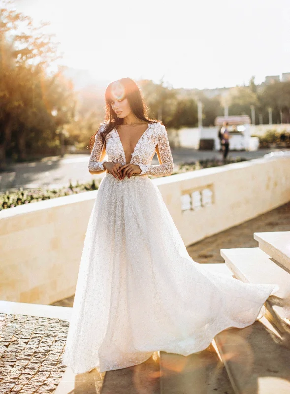 Sparkly wedding dress Sexy pearl dress