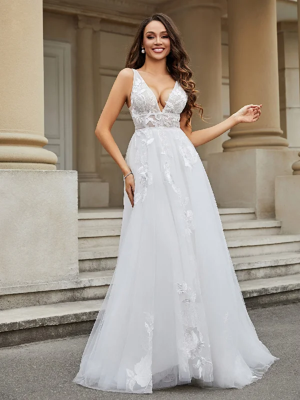 V-neck Lace Appliqued Tulle Wedding Dress Ivory